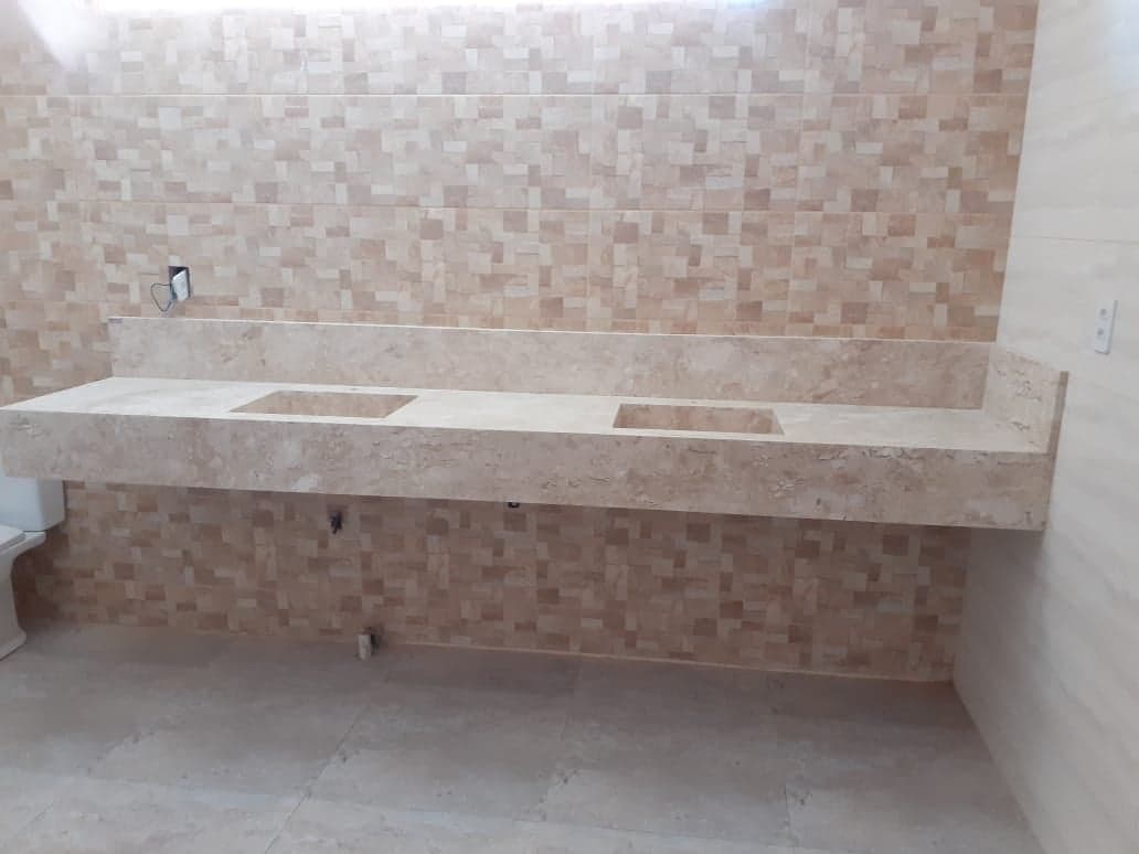 Travertino Romano em Banheiro