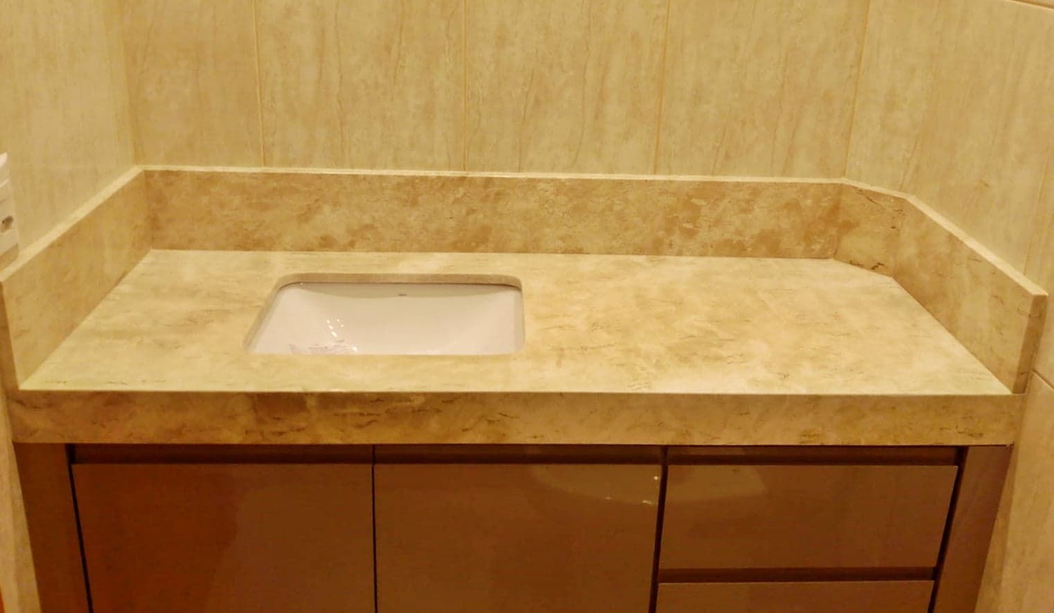 Travertino Romano em Banheiro
