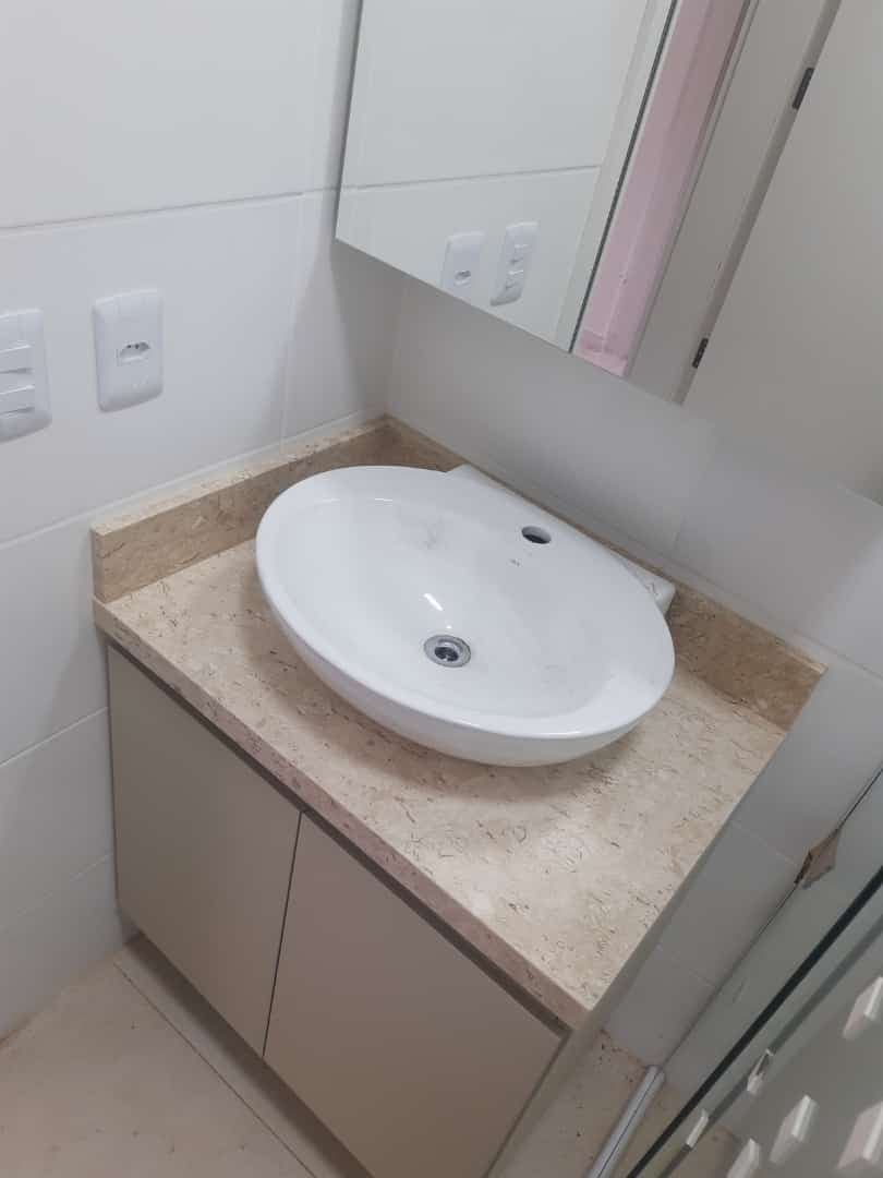 Crema Marfil em Banheiro