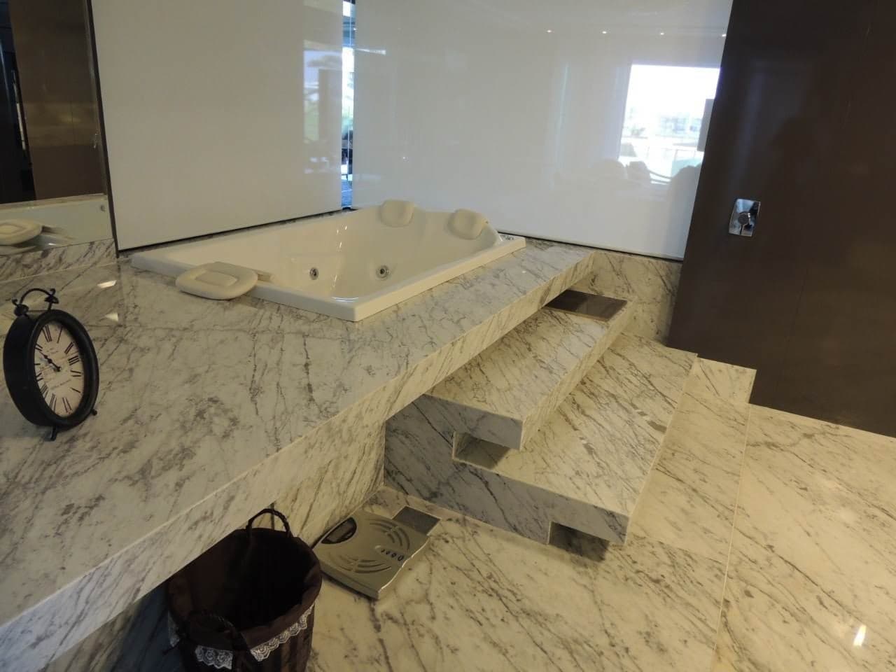 Bianco Carrara em Banheiro