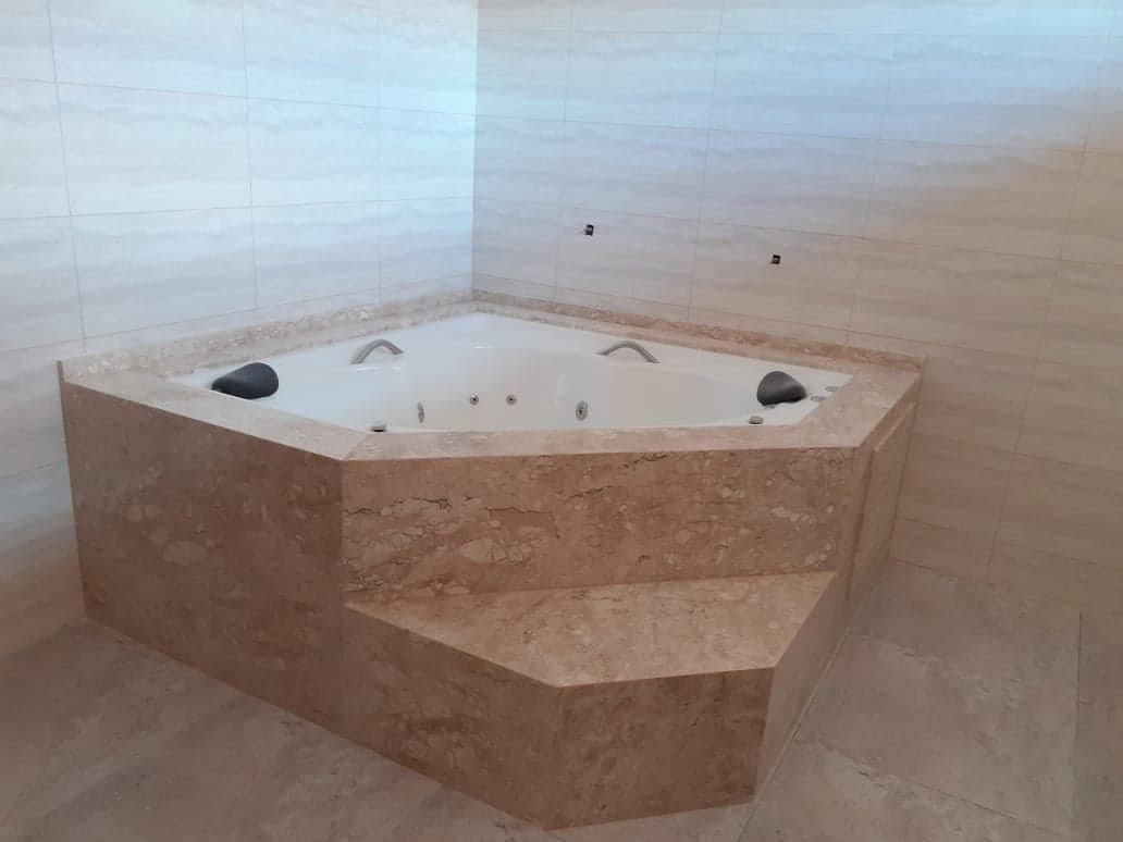 Crema Marfil em Banheiro