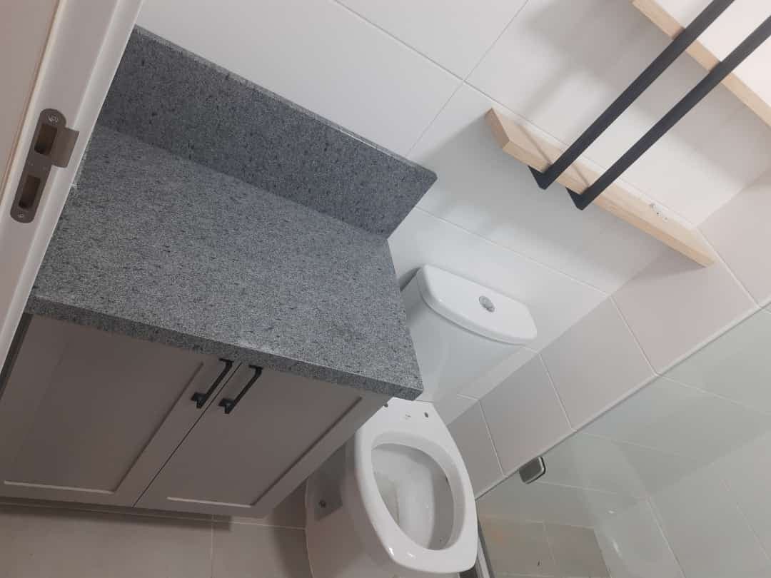 Branco Itaúnas em Banheiro