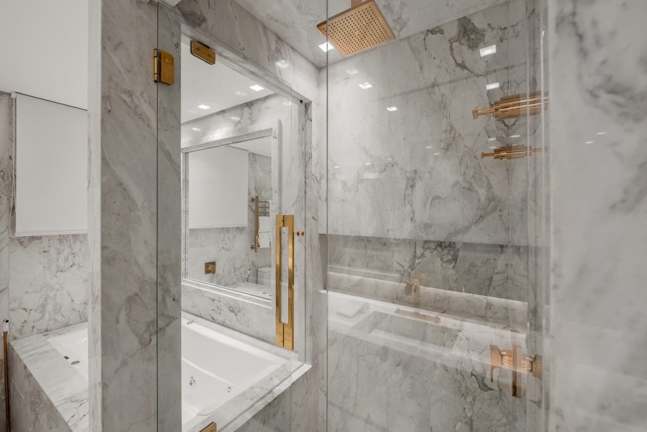 Bianco Carrara em Banheiro