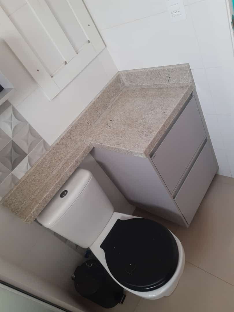 Branco Itaúnas em Banheiro