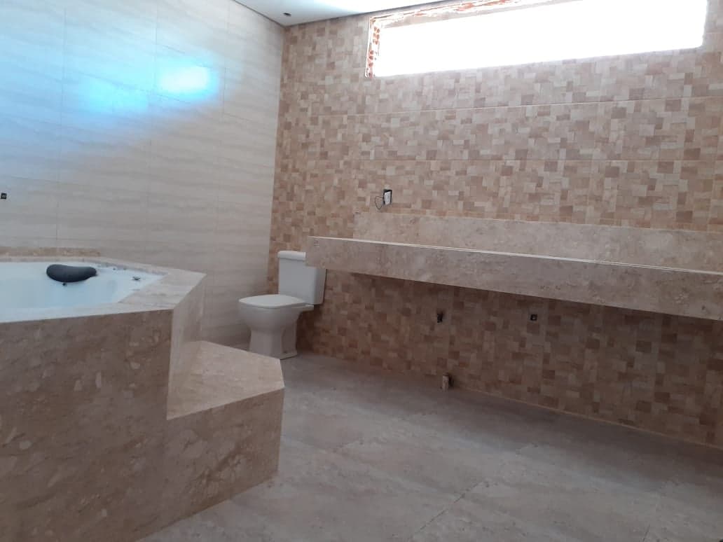Travertino Romano em Banheiro