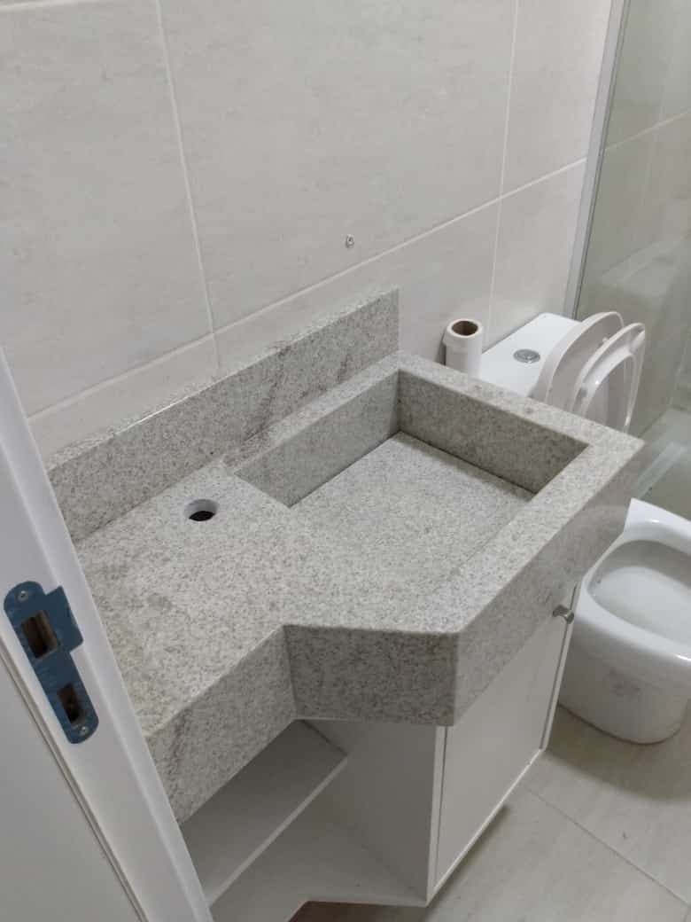 Branco Itaúnas em Banheiro