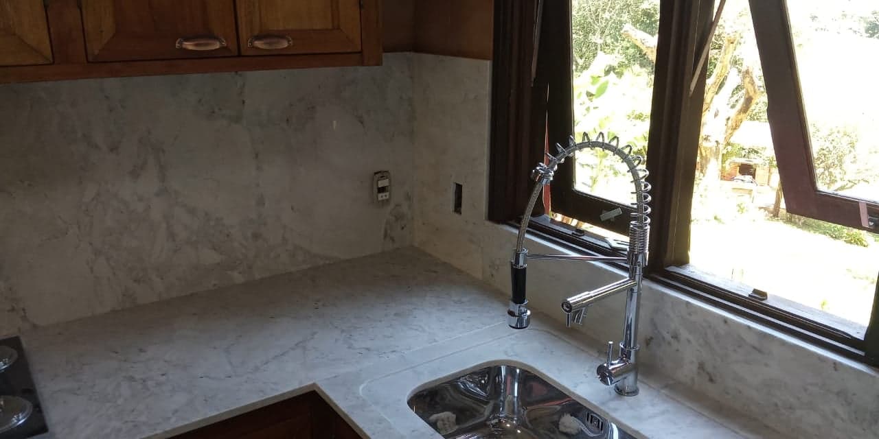 Bianco Carrara em Cozinha