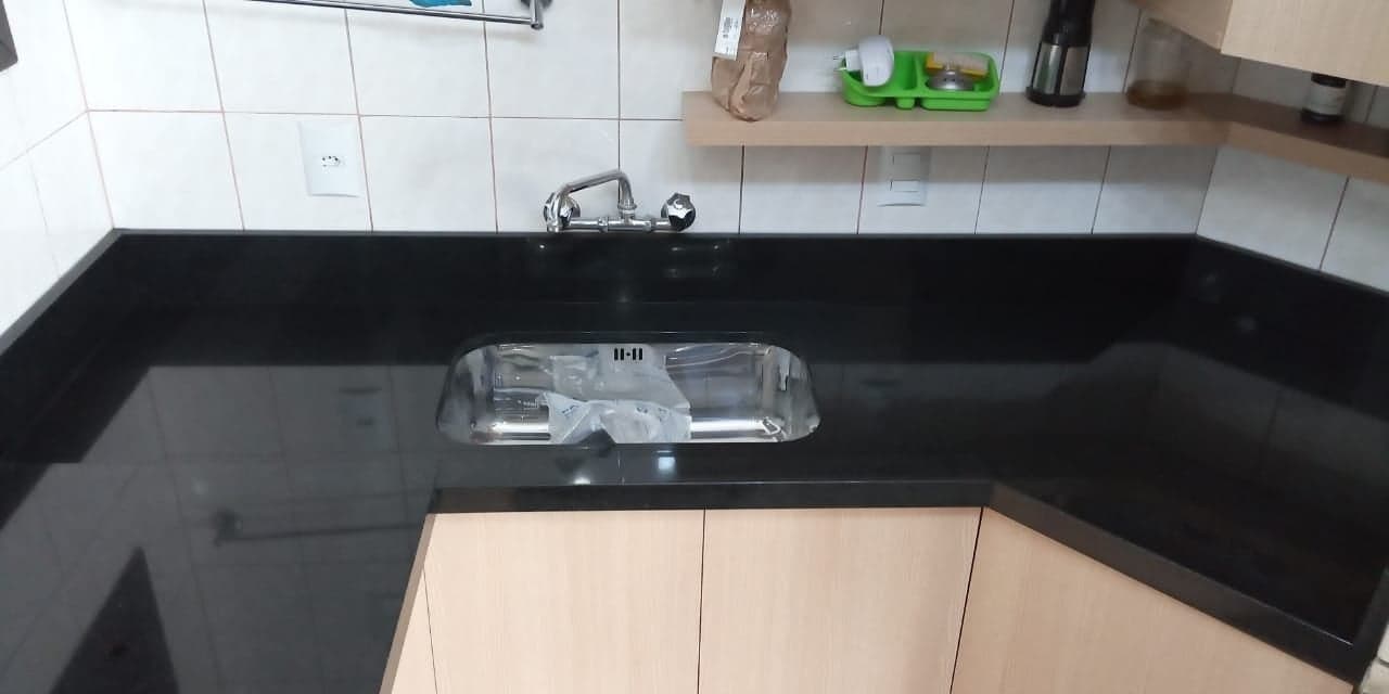Preto Absoluto em Cozinha