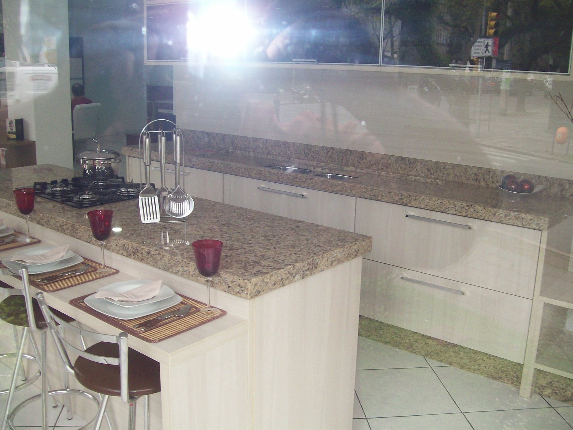 Amarelo Ornamental em Cozinha