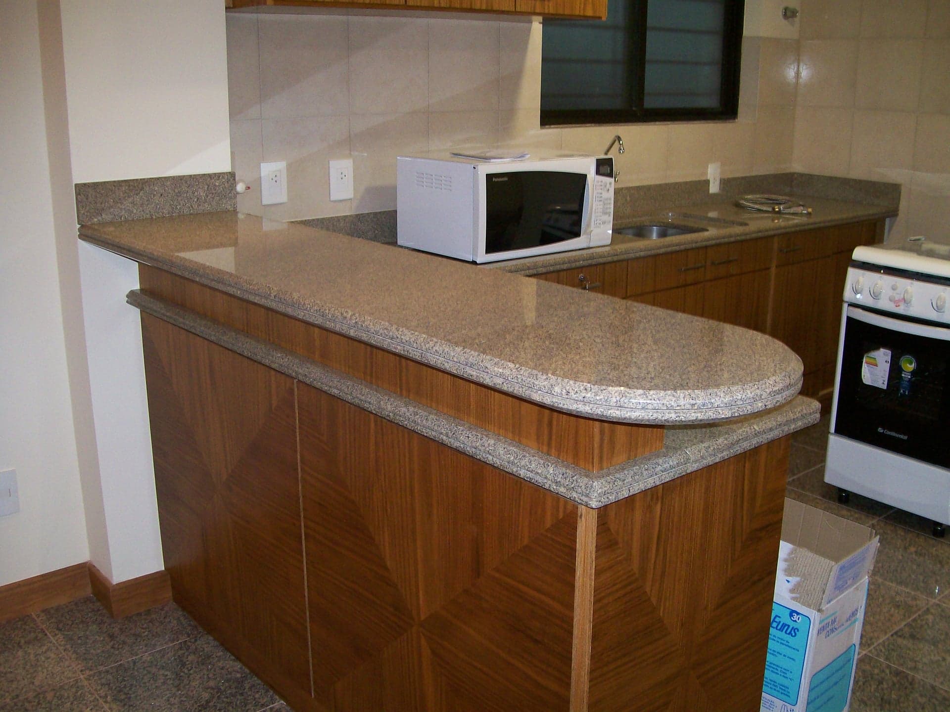 Amarelo Ornamental em Cozinha