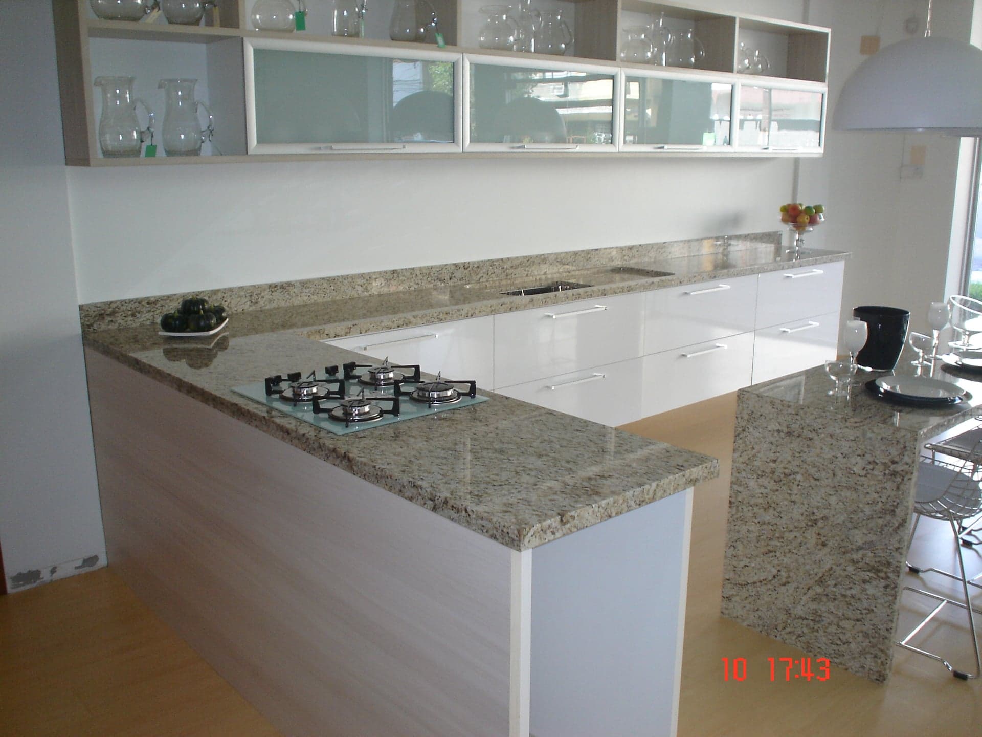 Amarelo Ornamental em Cozinha