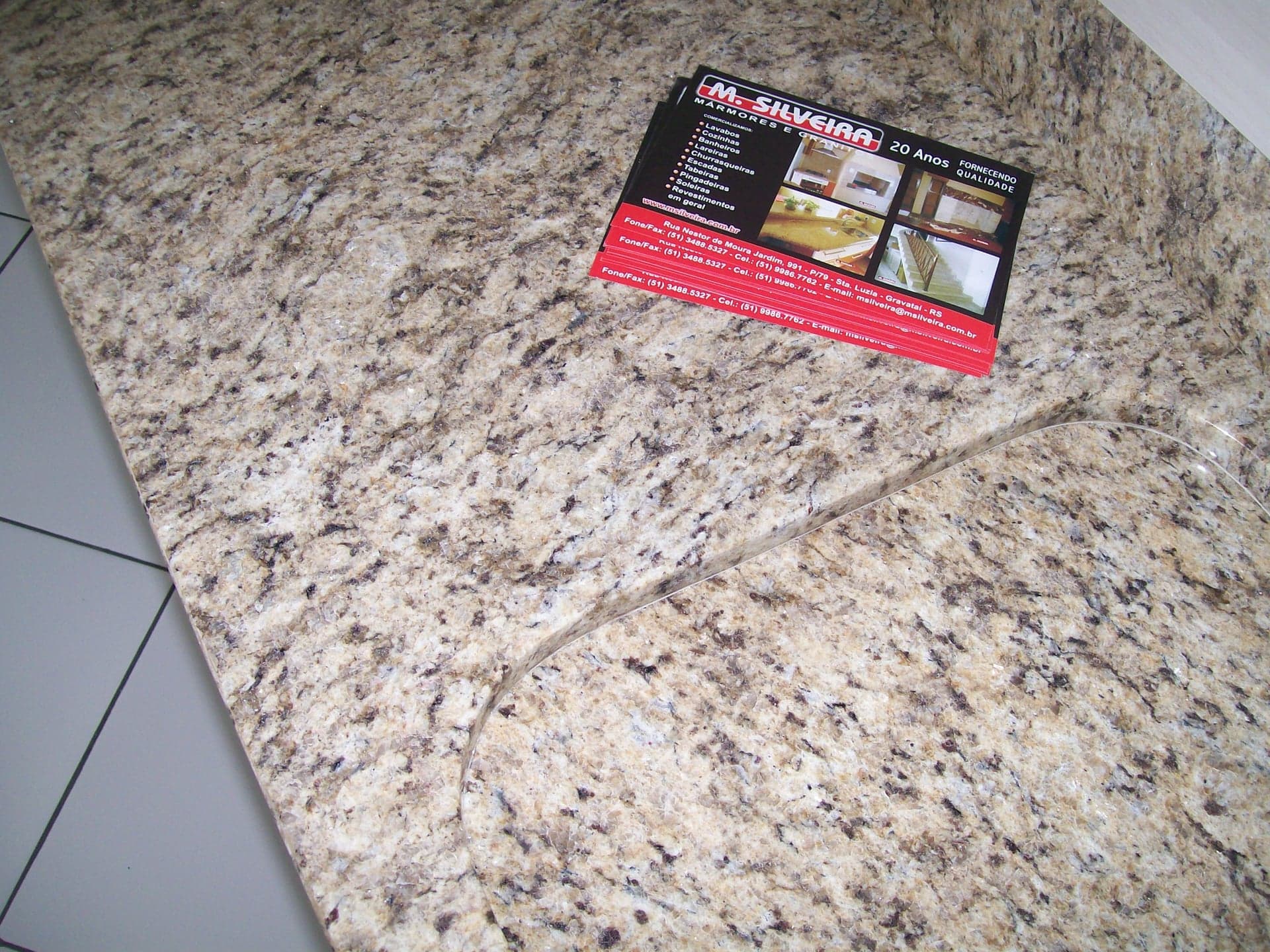 Amarelo Ornamental em Cozinha