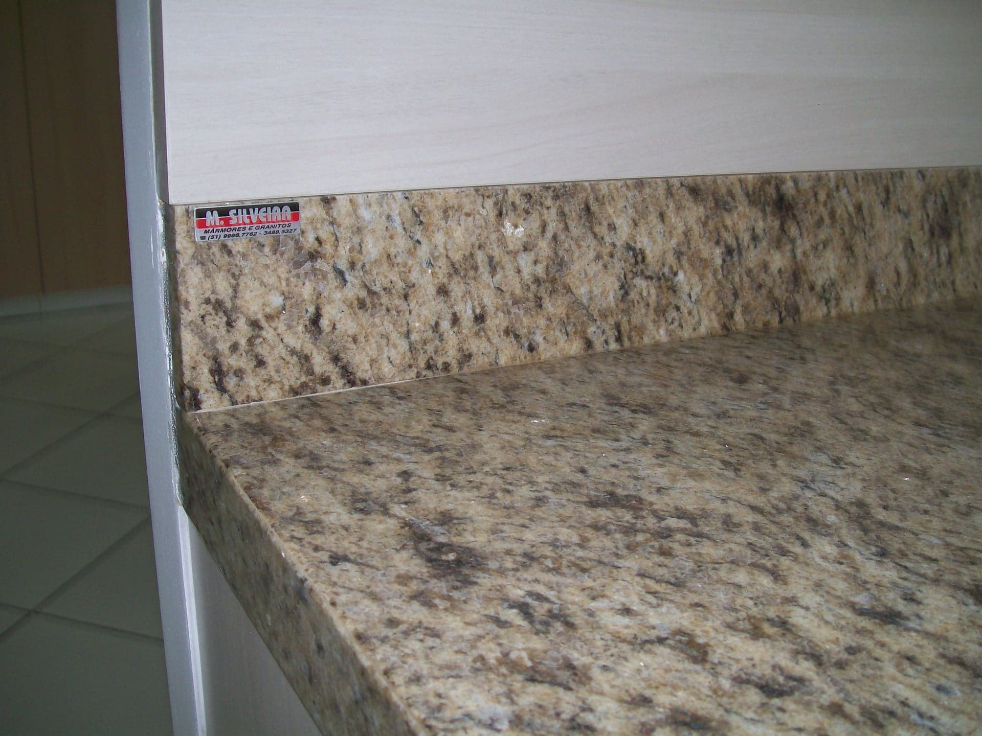 Amarelo Ornamental em Cozinha