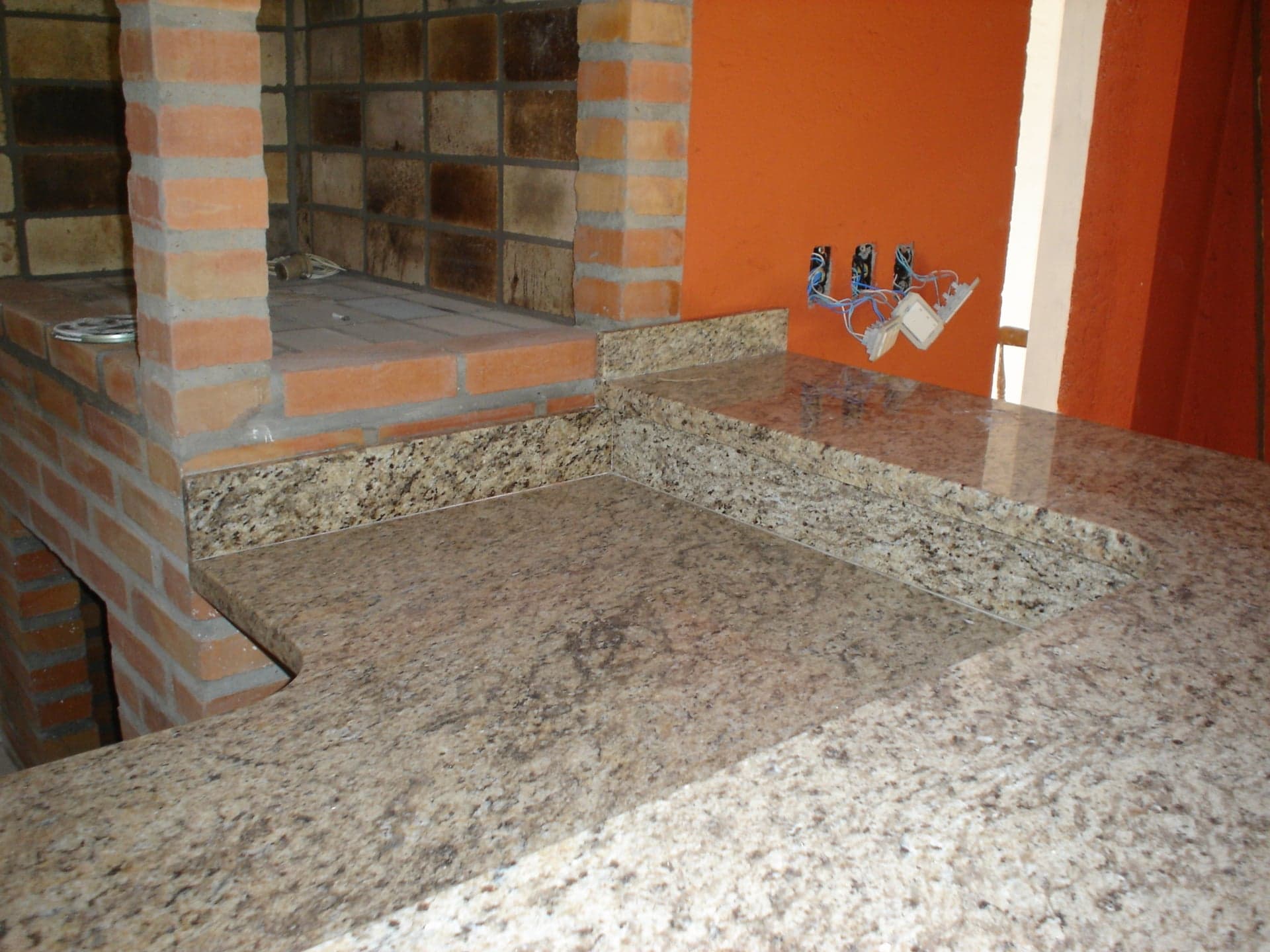 Amarelo Ornamental em Cozinha