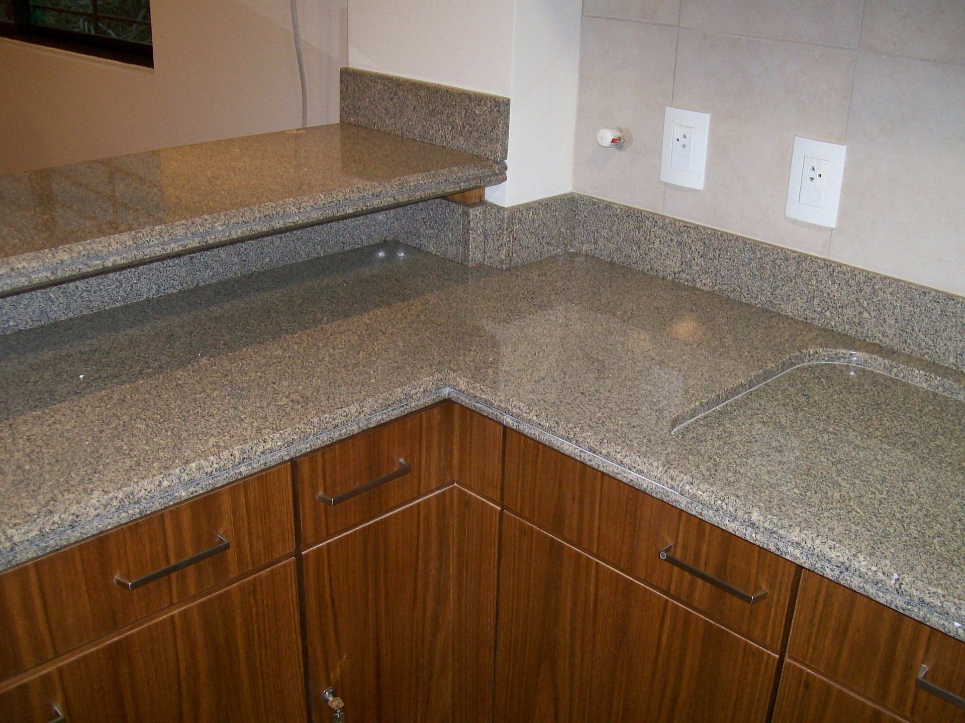 Amarelo Ornamental em Cozinha