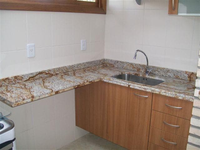 Amarelo Ornamental em Cozinha