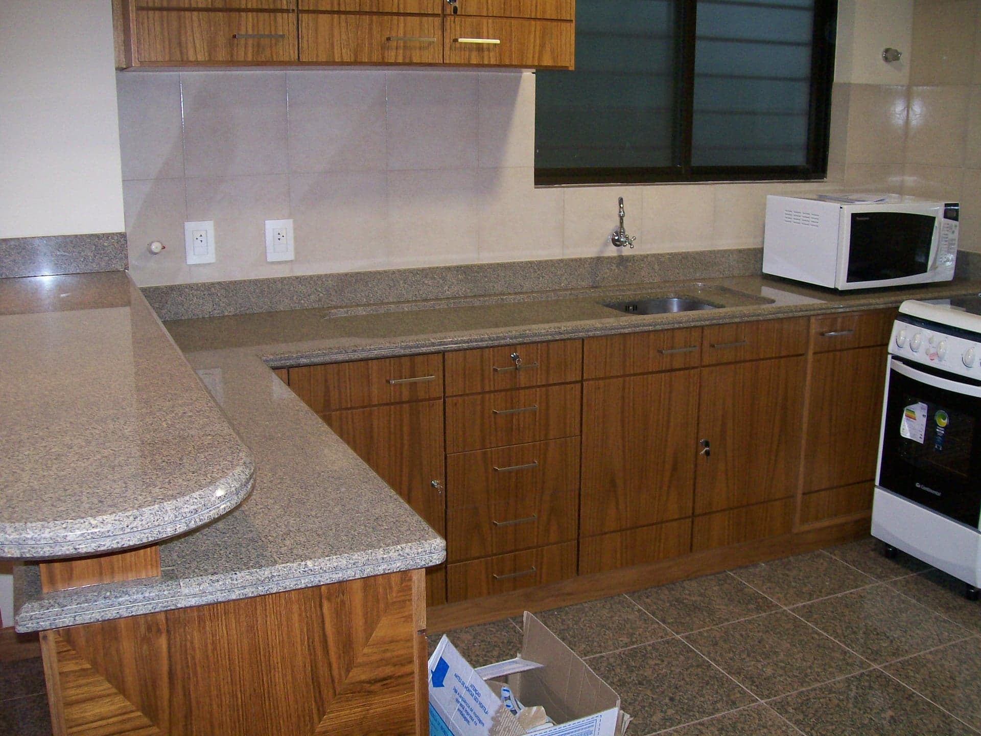 Amarelo Ornamental em Cozinha