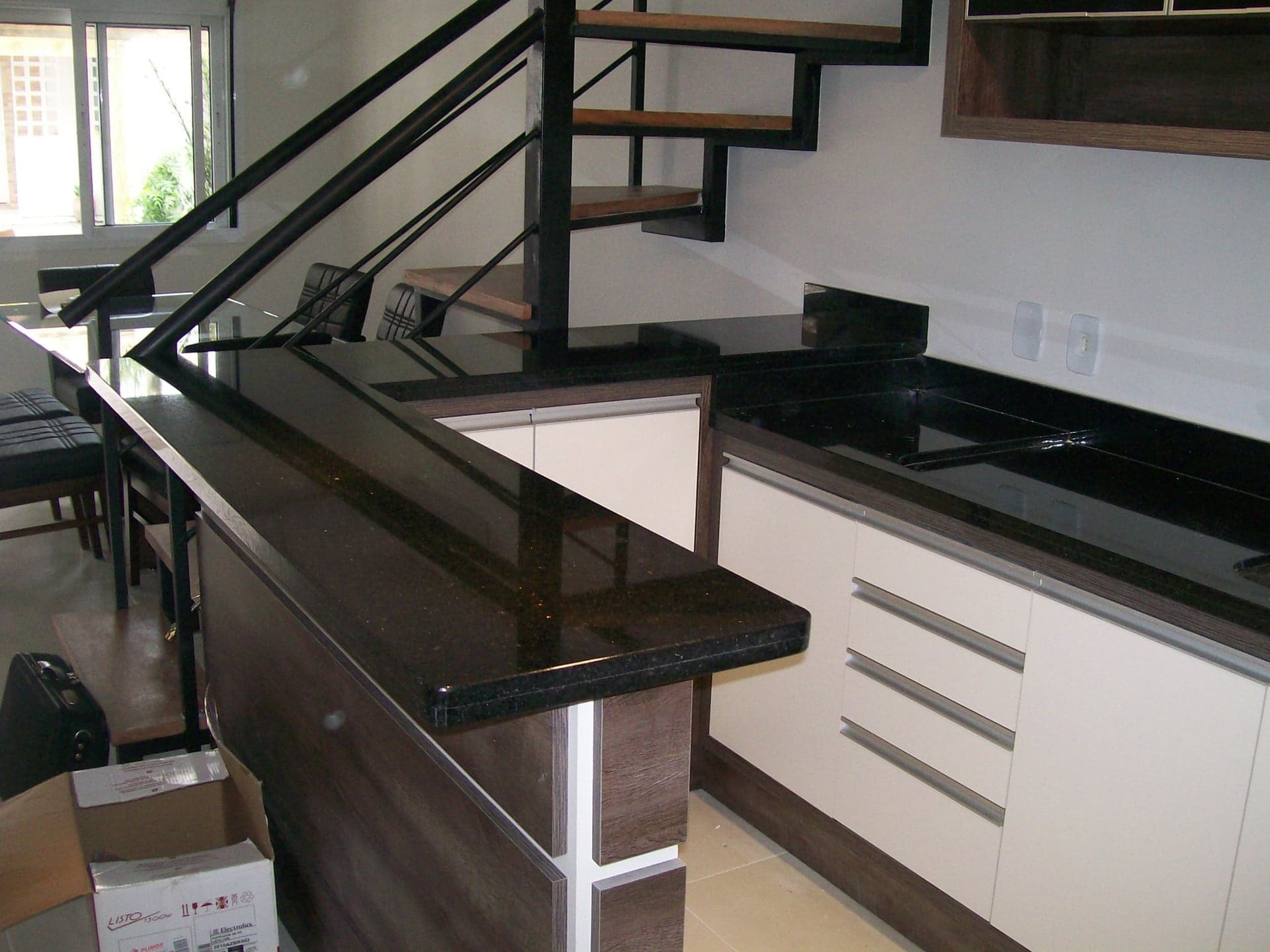 Preto Absoluto em Cozinha