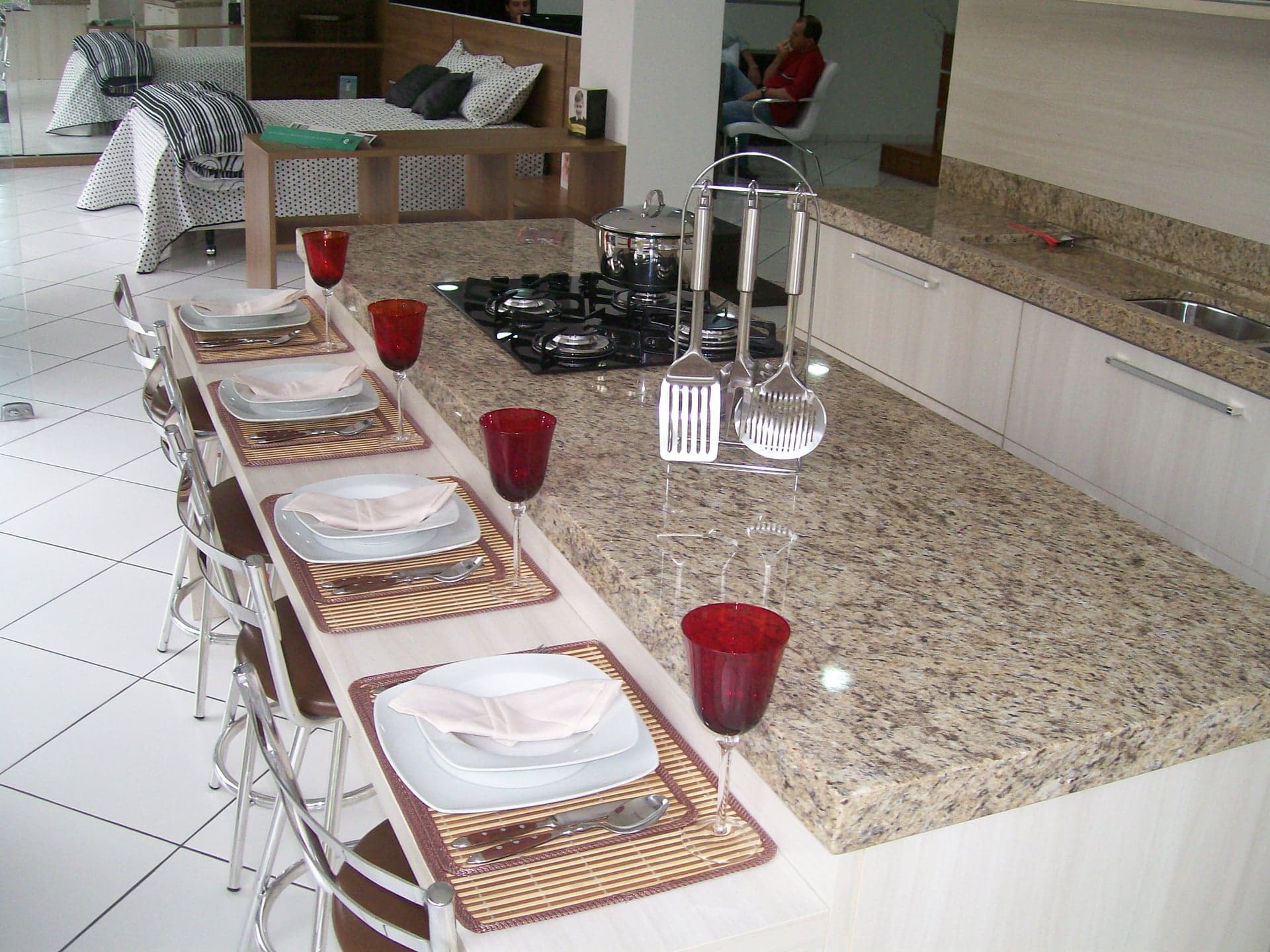 Amarelo Ornamental em Cozinha
