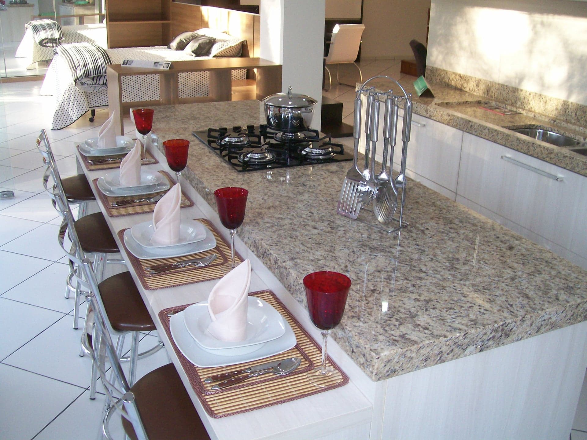 Amarelo Ornamental em Cozinha