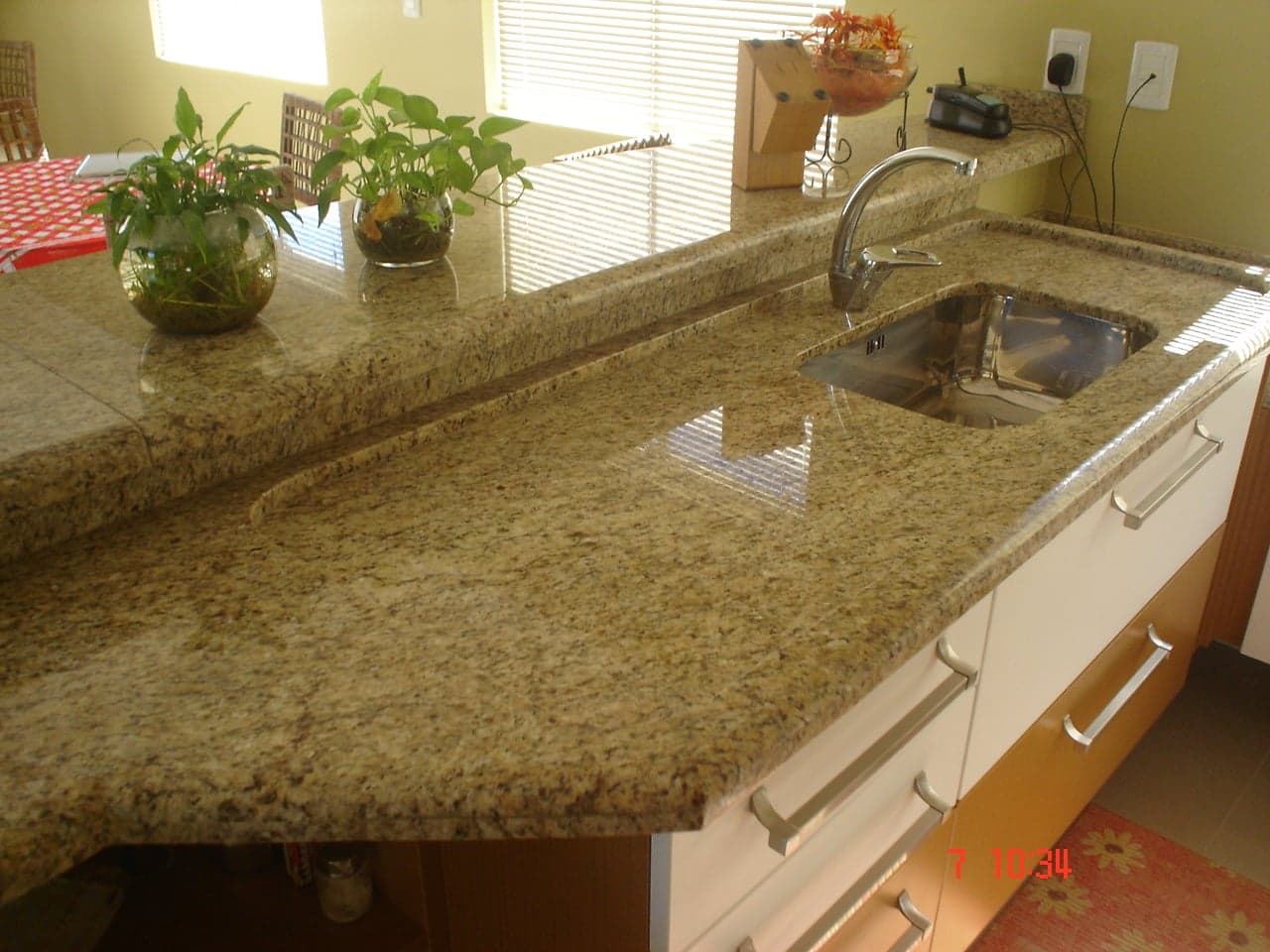 Amarelo Ornamental em Cozinha