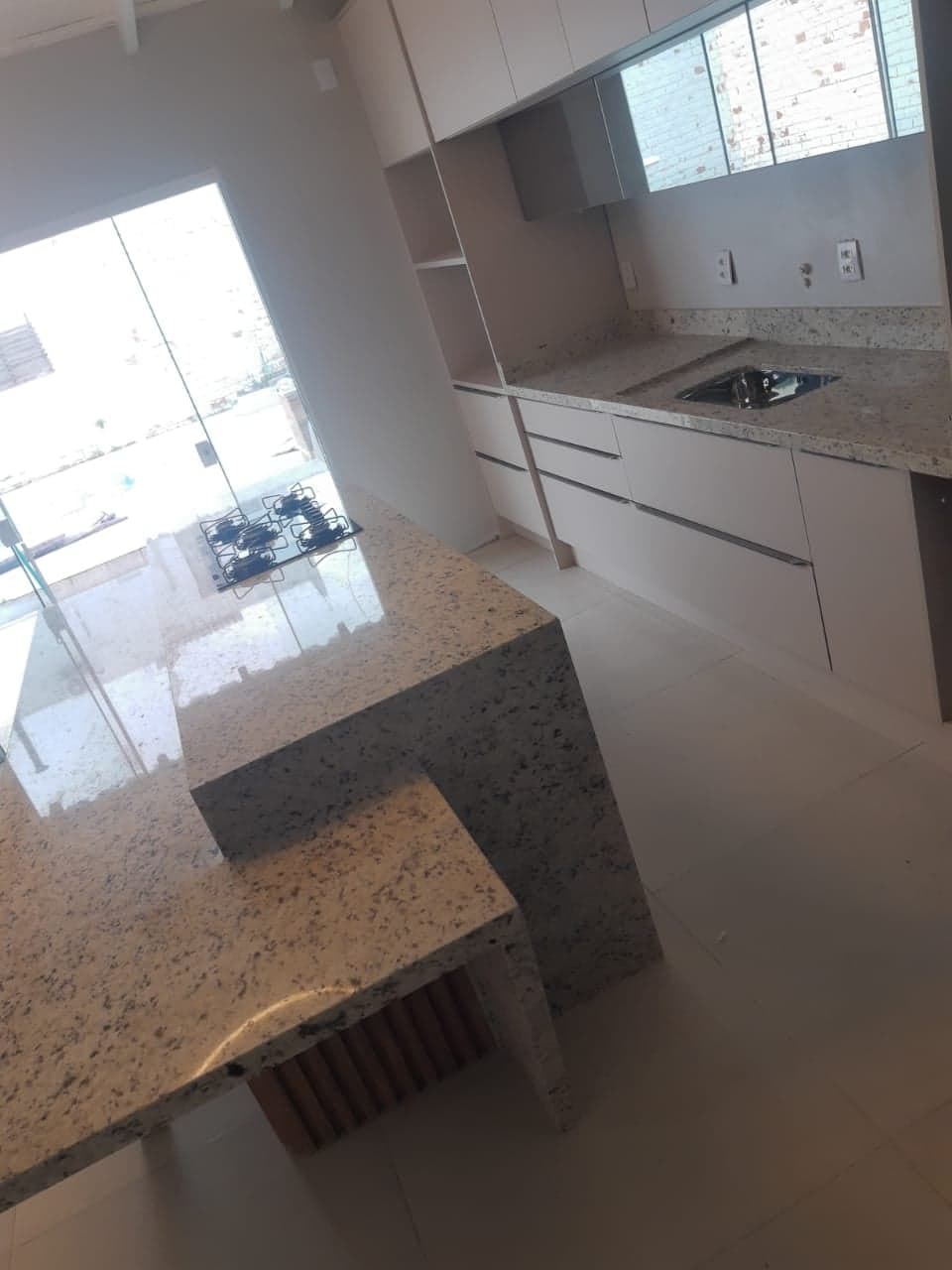 Branco Itaúnas em Cozinha