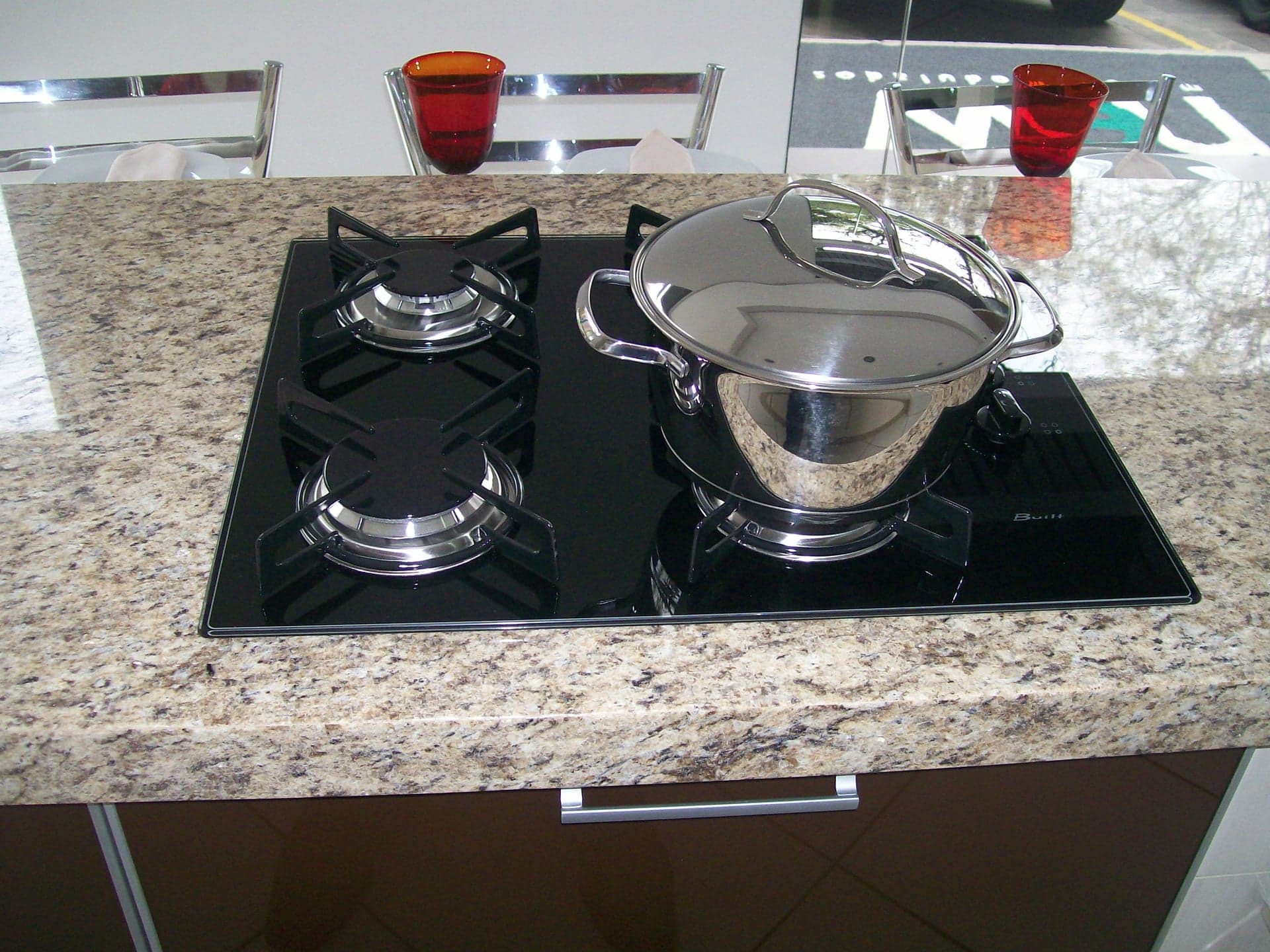 Amarelo Ornamental em Cozinha