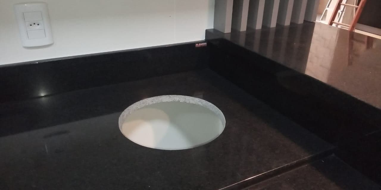 Preto Absoluto em Cozinha