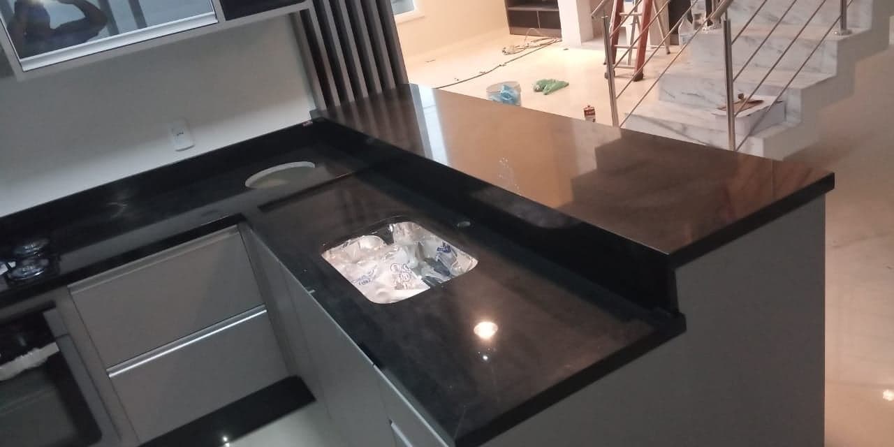 Preto Absoluto em Cozinha