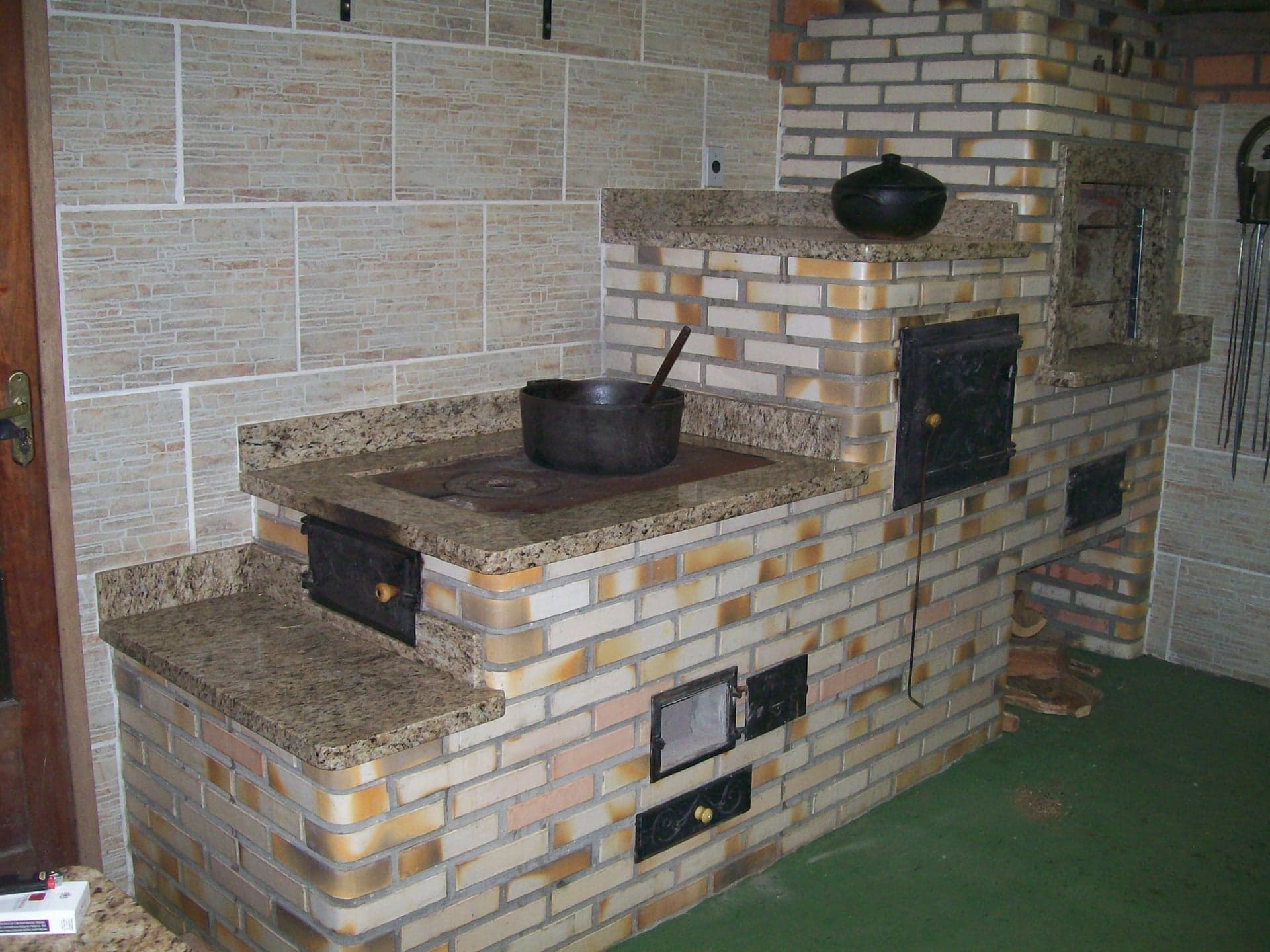 Amarelo Ornamental em Espaço Gourmet