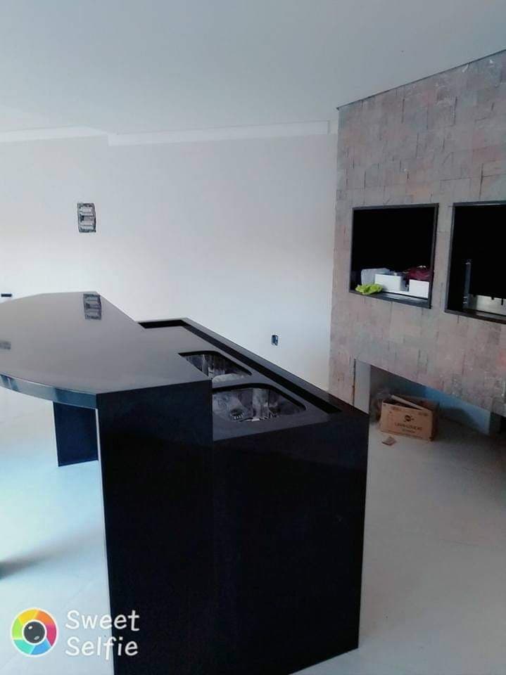 Preto Absoluto em Espaço Gourmet