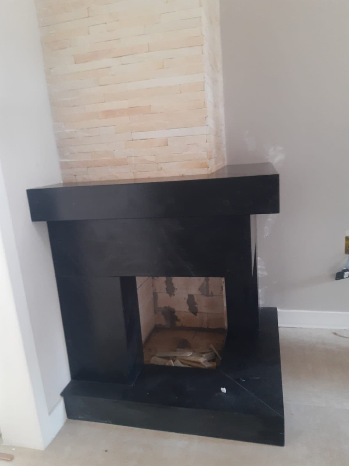 Preto Negresco em Lareira
