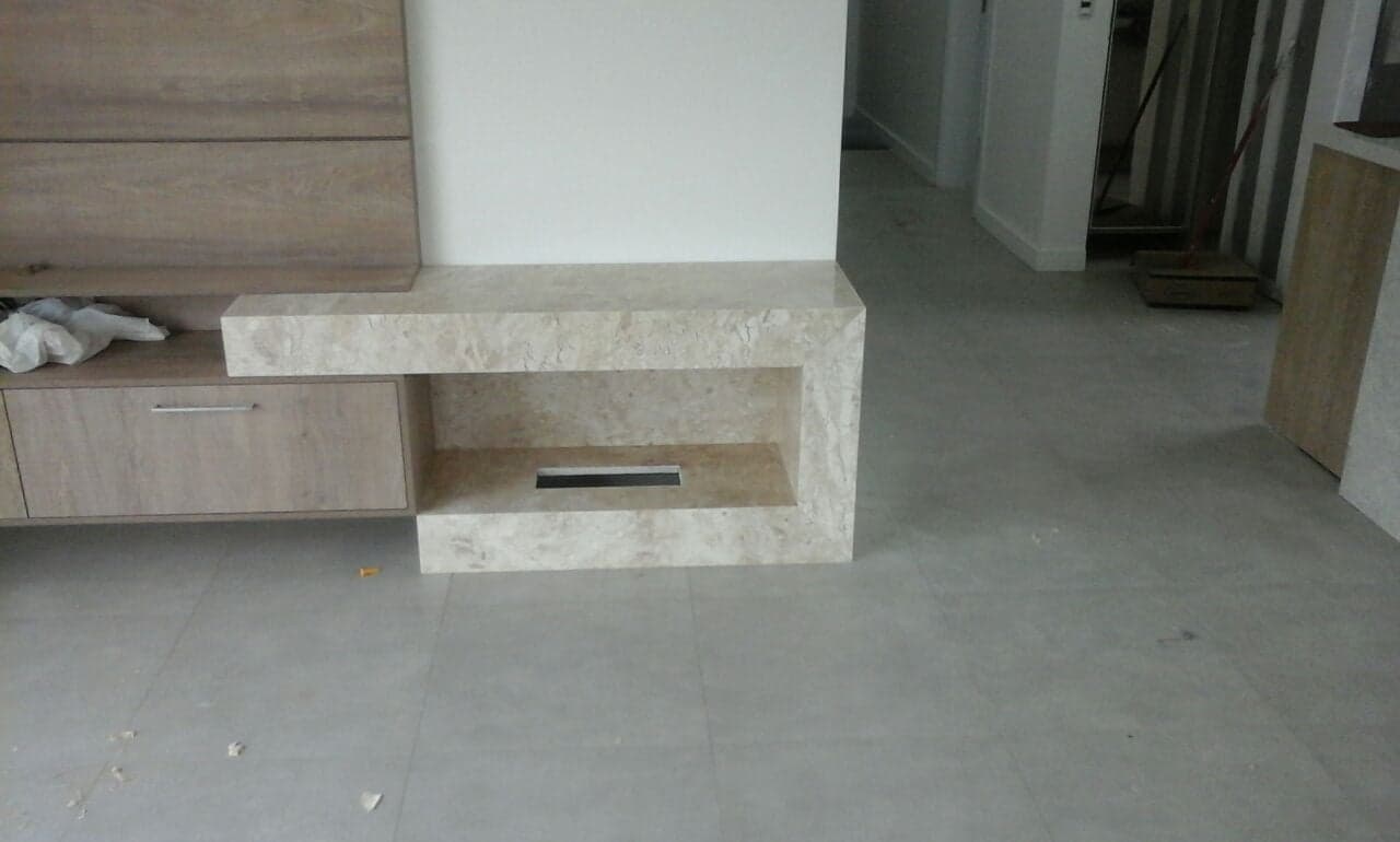 Travertino Romano em Lareira