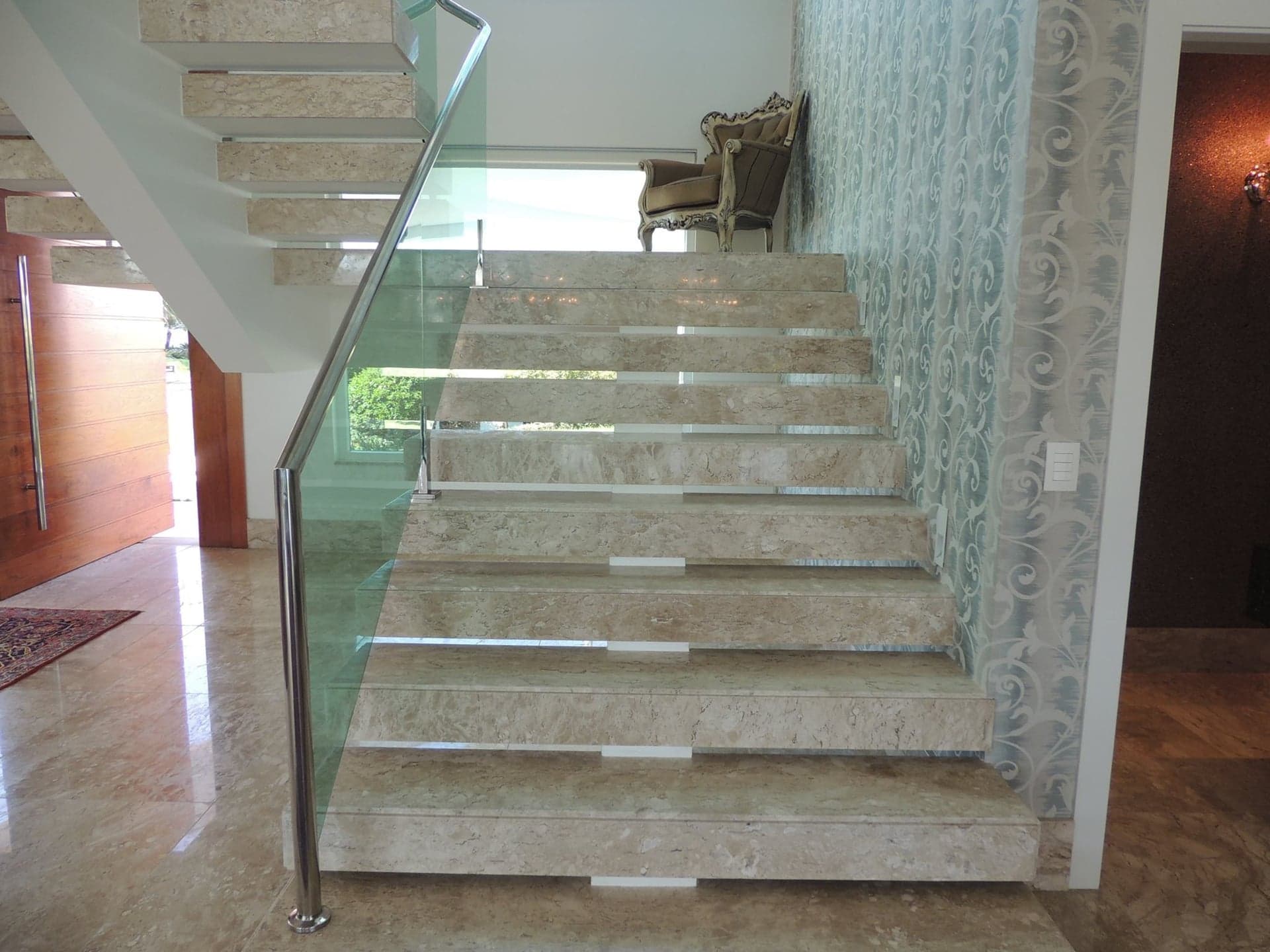 Crema Marfil em Galeria